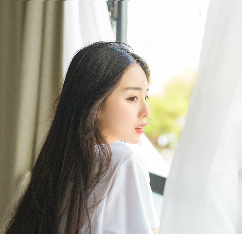 当你功成名就时，有多少人想来巴结你，当你一事无成时，有多少人想要远离你。